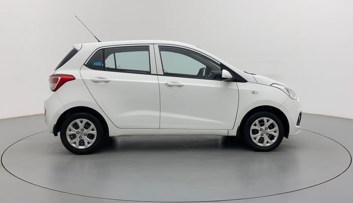 2015 Hyundai Grand i10 MAGNA 1.2 KAPPA VTVT, Petrol, Manual, 16,097 km, Right Side View