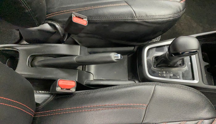 2022 Maruti Swift ZXI AMT, Petrol, Automatic, 29,190 km, Gear Lever