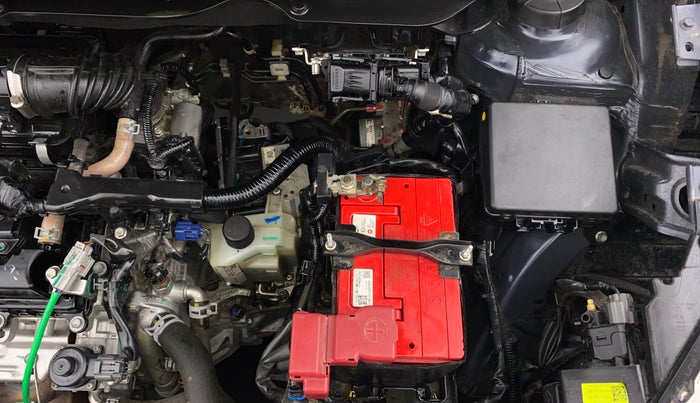 2022 Maruti Swift ZXI AMT, Petrol, Automatic, 29,190 km, Engine View - Left