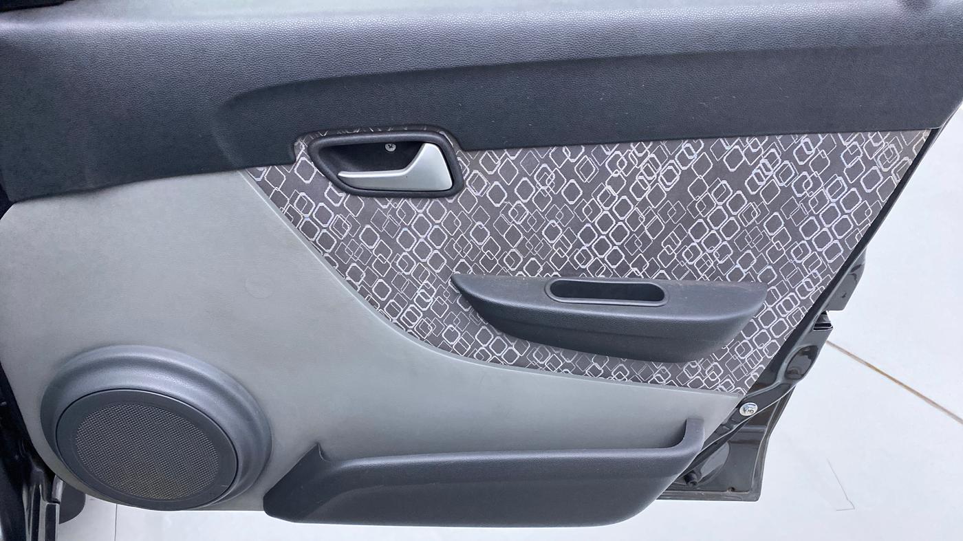 2019 Maruti Alto 800 LXI, Petrol, Manual, 34,601 km, Driver Side Door Panels Control
