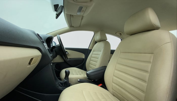 2017 Skoda Rapid AMBITION 1.6 MPFI MT, Petrol, Manual, 84,381 km, Right Side Front Door Cabin