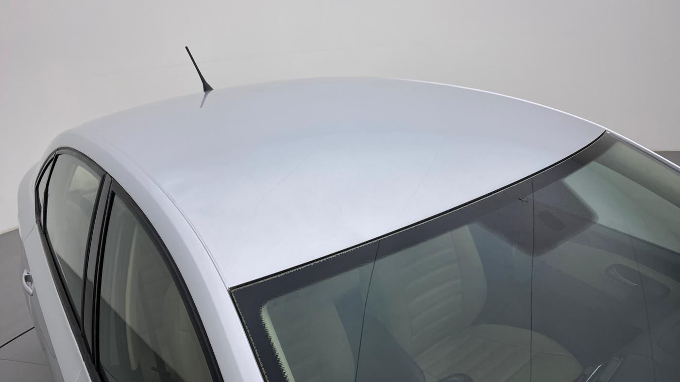 2017 Skoda Rapid AMBITION 1.6 MPFI MT, Petrol, Manual, 84,381 km, Roof