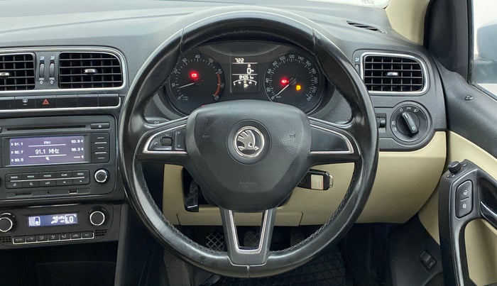 2017 Skoda Rapid AMBITION 1.6 MPFI MT, Petrol, Manual, 84,381 km, Steering Wheel Close Up