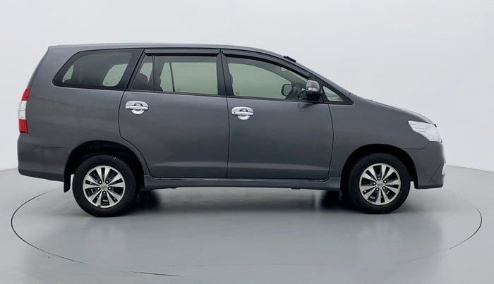 2015 Toyota Innova 2.5 VX 8 STR BS IV, Diesel, Manual, 1,54,935 km, Right Side View
