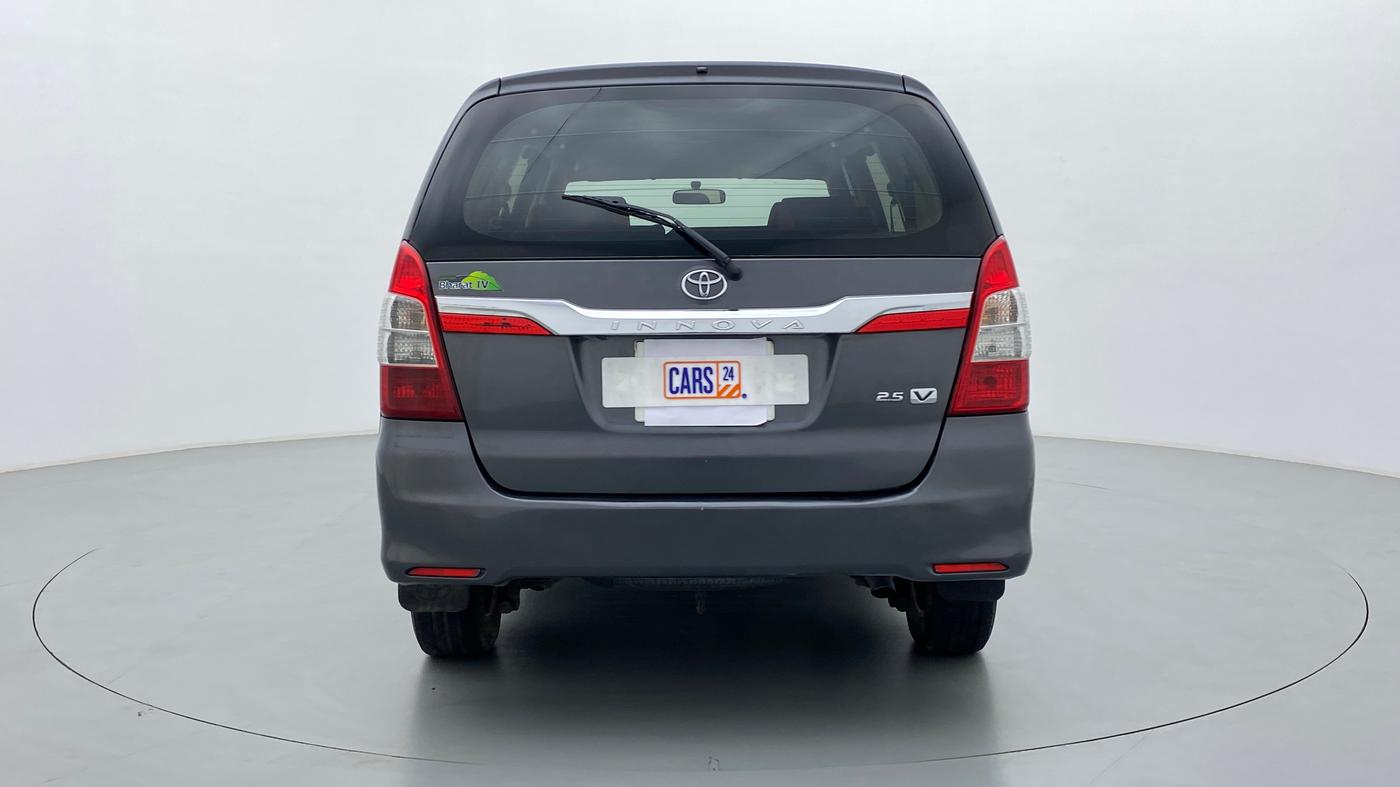 2015 Toyota Innova 2.5 VX 8 STR BS IV, Diesel, Manual, 1,54,935 km, Back/Rear