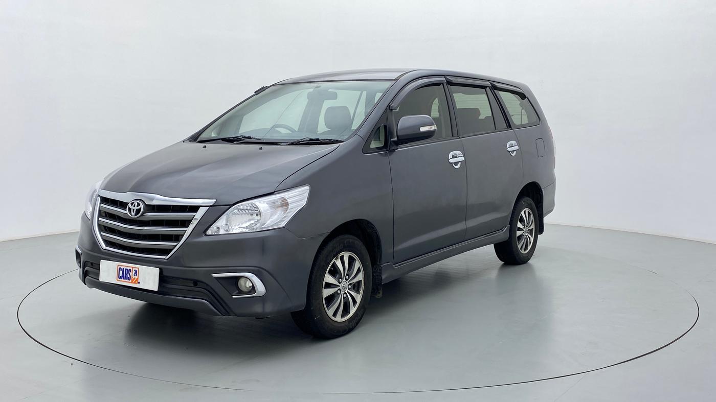 2015 Toyota Innova 2.5 VX 8 STR BS IV, Diesel, Manual, 1,54,935 km, Left Front Diagonal