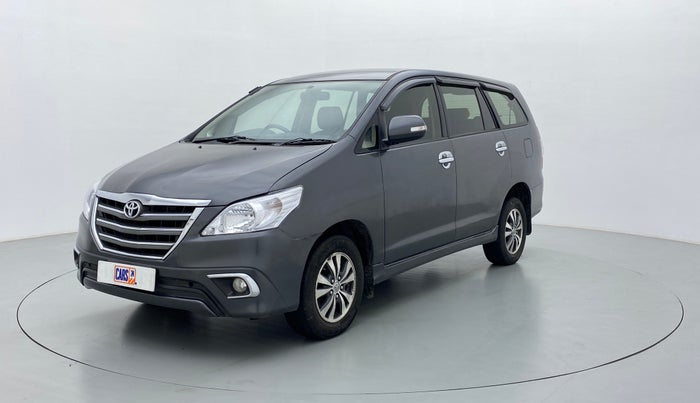 2015 Toyota Innova 2.5 VX 8 STR BS IV, Diesel, Manual, 1,54,935 km, Left Front Diagonal