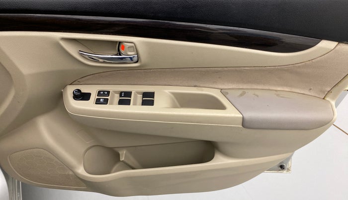 2016 Maruti Ciaz VXI PLUS, Petrol, Manual, 52,743 km, Driver Side Door Panels Control