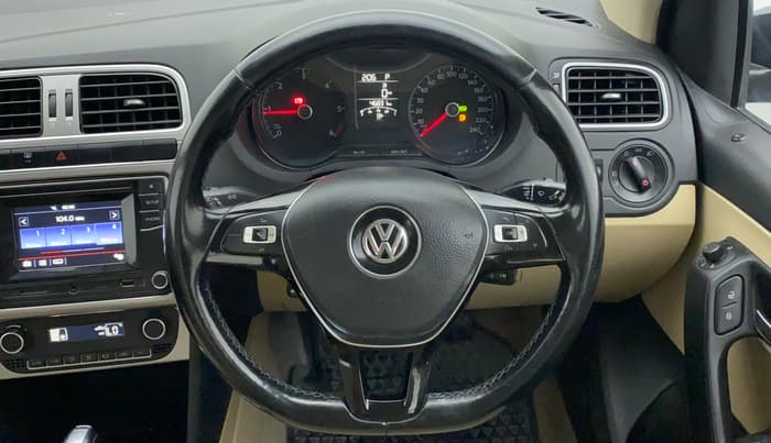2017 Volkswagen Ameo HIGHLINE PLUS 1.5L AT 16 ALLOY, Diesel, Automatic, 46,741 km, Steering Wheel Close Up
