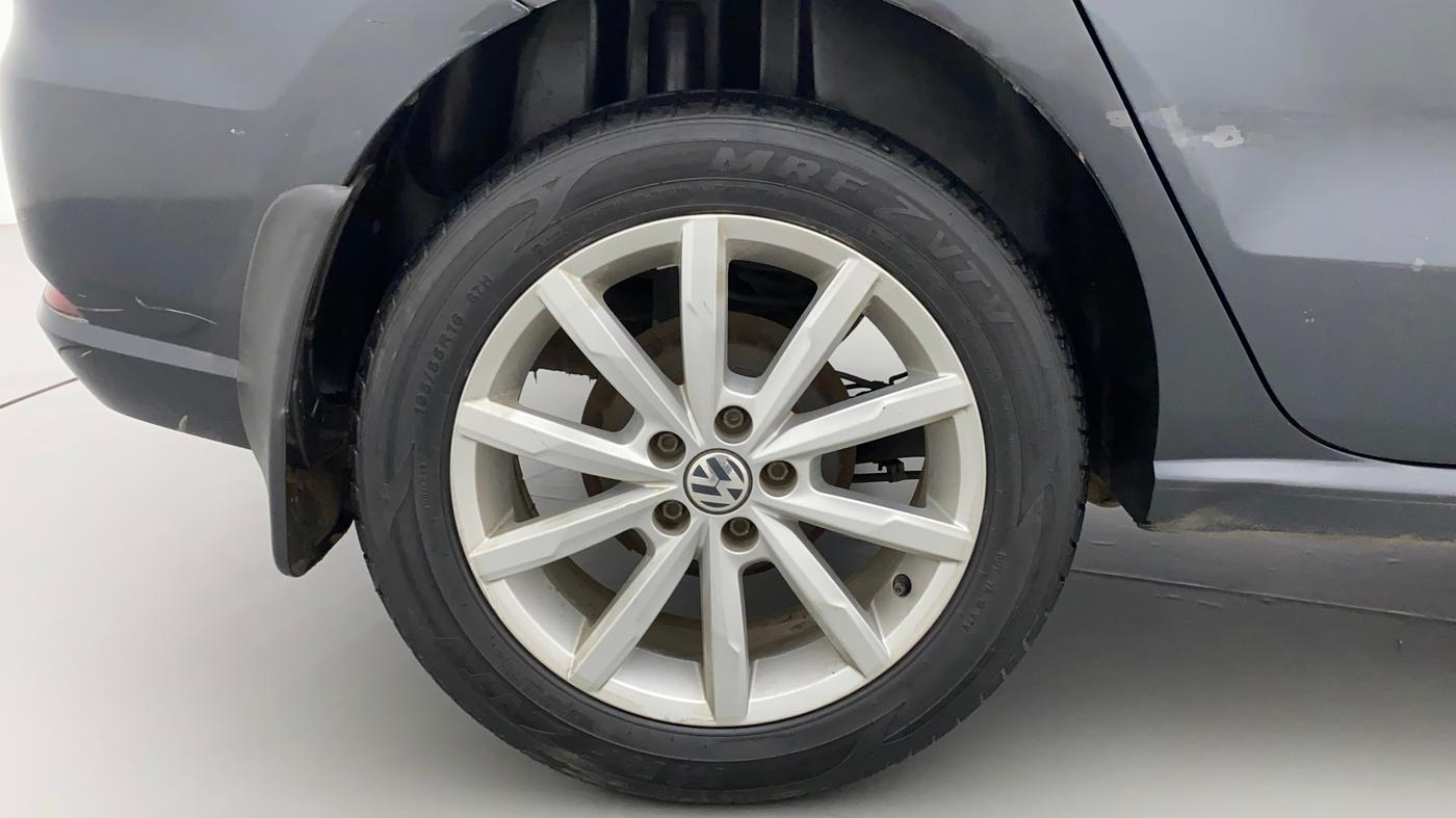 2017 Volkswagen Ameo HIGHLINE PLUS 1.5L AT 16 ALLOY, Diesel, Automatic, 46,741 km, Right Rear Wheel
