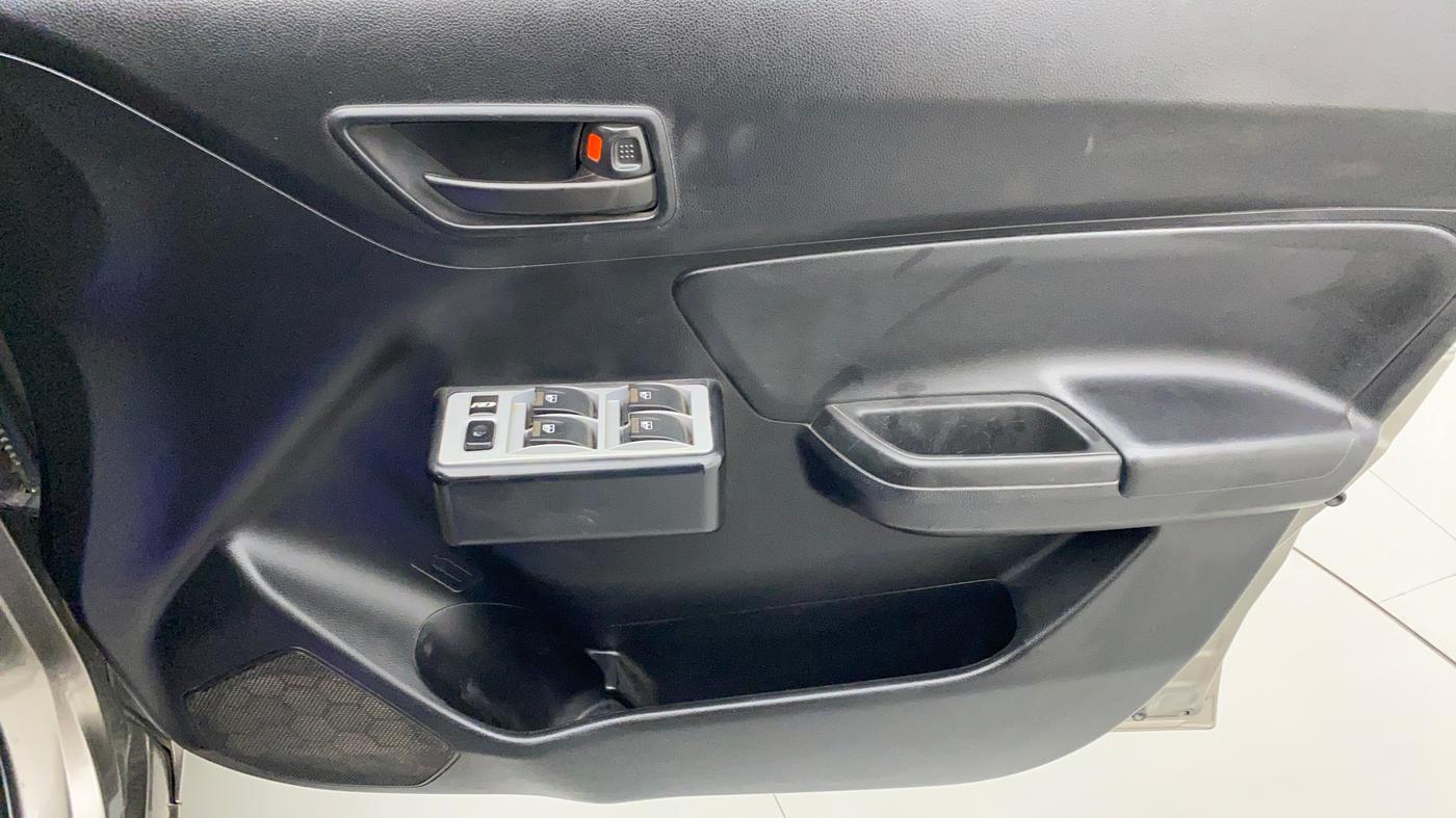 2021 Maruti Swift LXI, Petrol, Manual, 51,558 km, Driver Side Door Panels Control