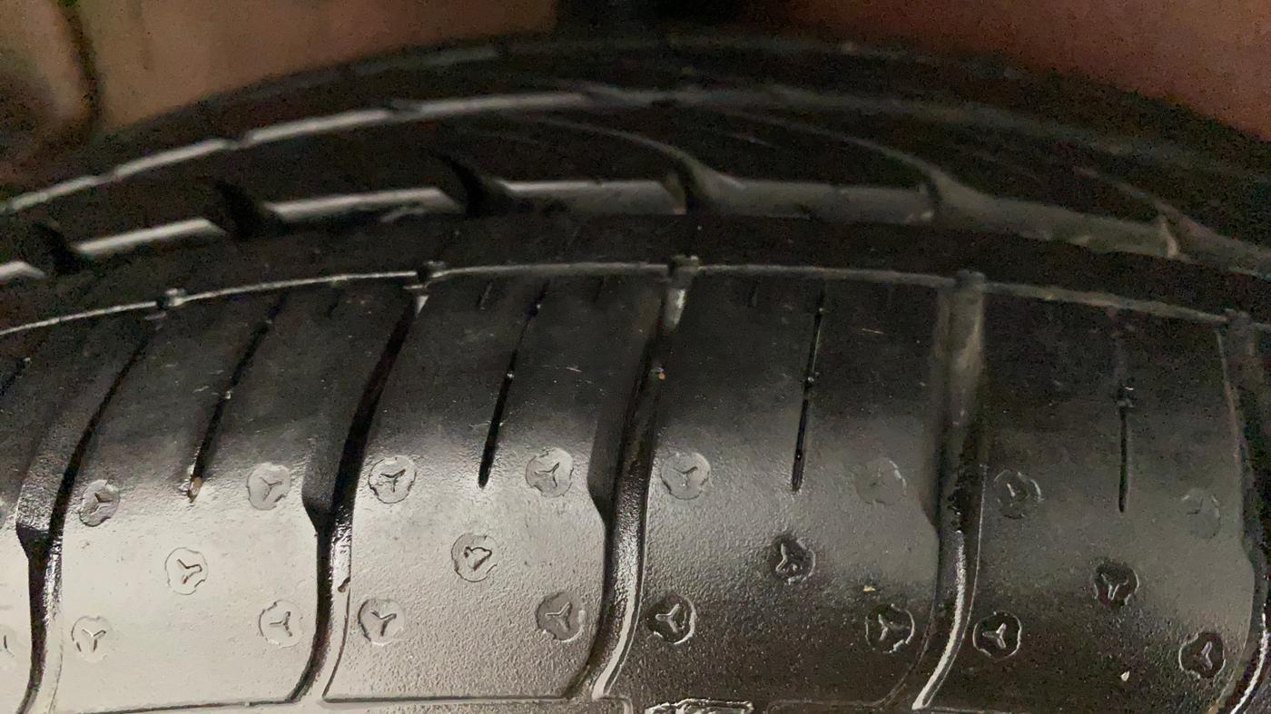 2015 Maruti Celerio VXI, Petrol, Manual, 63,820 km, Right Rear Tyre Tread