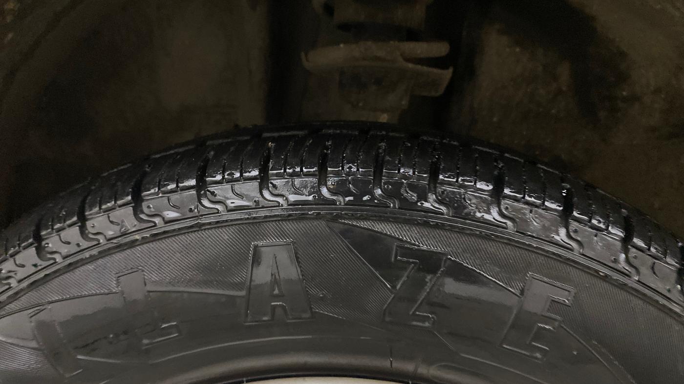 2019 Renault Kwid RXT 1.0 AMT, Petrol, Automatic, 22,851 km, Left Front Tyre Tread