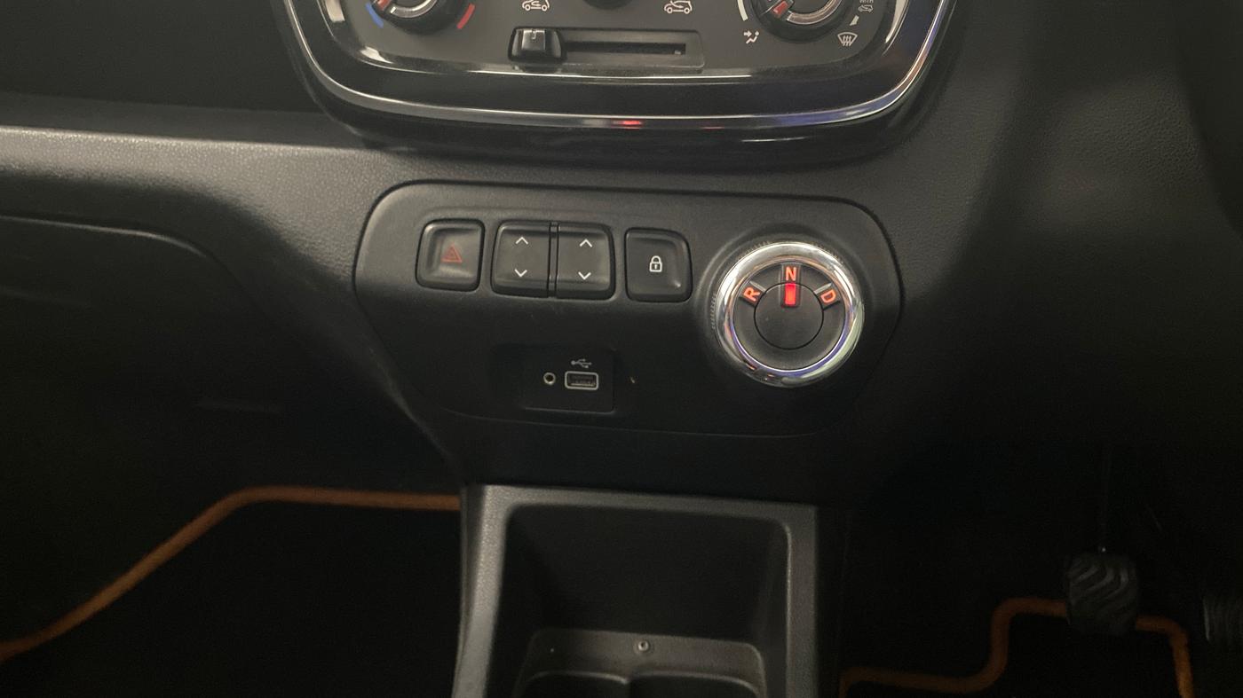 2019 Renault Kwid RXT 1.0 AMT, Petrol, Automatic, 22,851 km, Gear Lever
