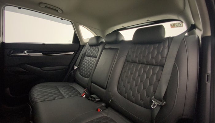 2020 KIA SELTOS HTX ANNIVERSARY EDITION 1.5 PETROL, Petrol, Manual, 27,903 km, Right Side Rear Door Cabin