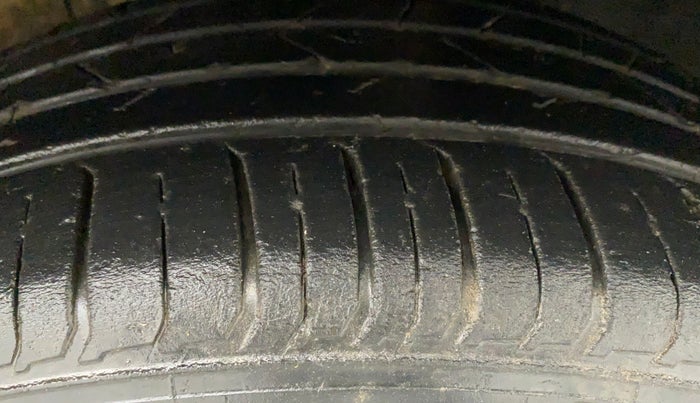 2021 Hyundai VENUE SX 1.0 TURBO, Petrol, Manual, 26,565 km, Right Front Tyre Tread