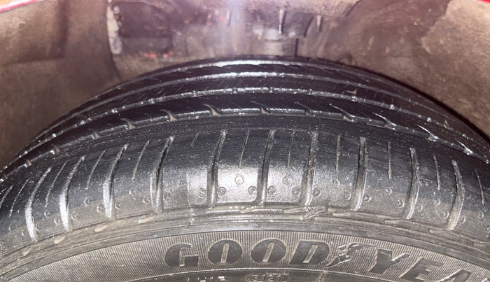 2016 Hyundai Elite i20 ASTA 1.2 (O), Petrol, Manual, 74,023 km, Left Front Tyre Tread