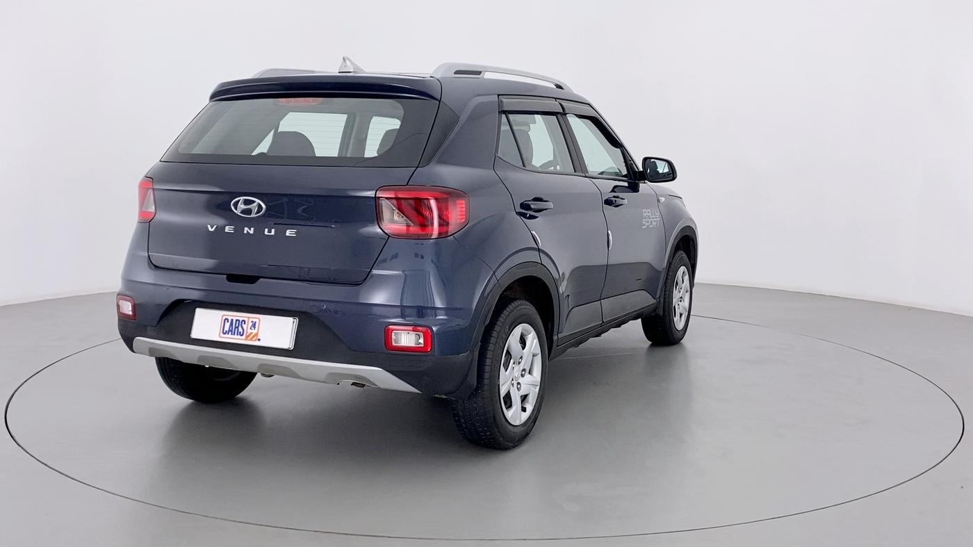 2020 Hyundai VENUE S MT 1.2 KAPPA, Petrol, Manual, 27,313 km, Right Back Diagonal