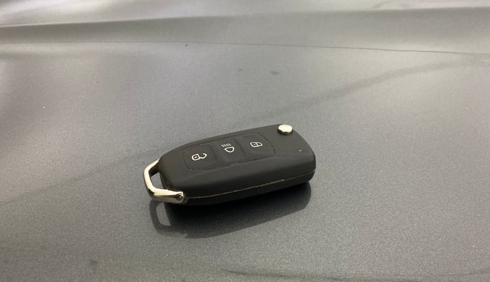2023 Tata Harrier XM 2.0L KRYOTEC, Diesel, Manual, 51,890 km, Key Close Up