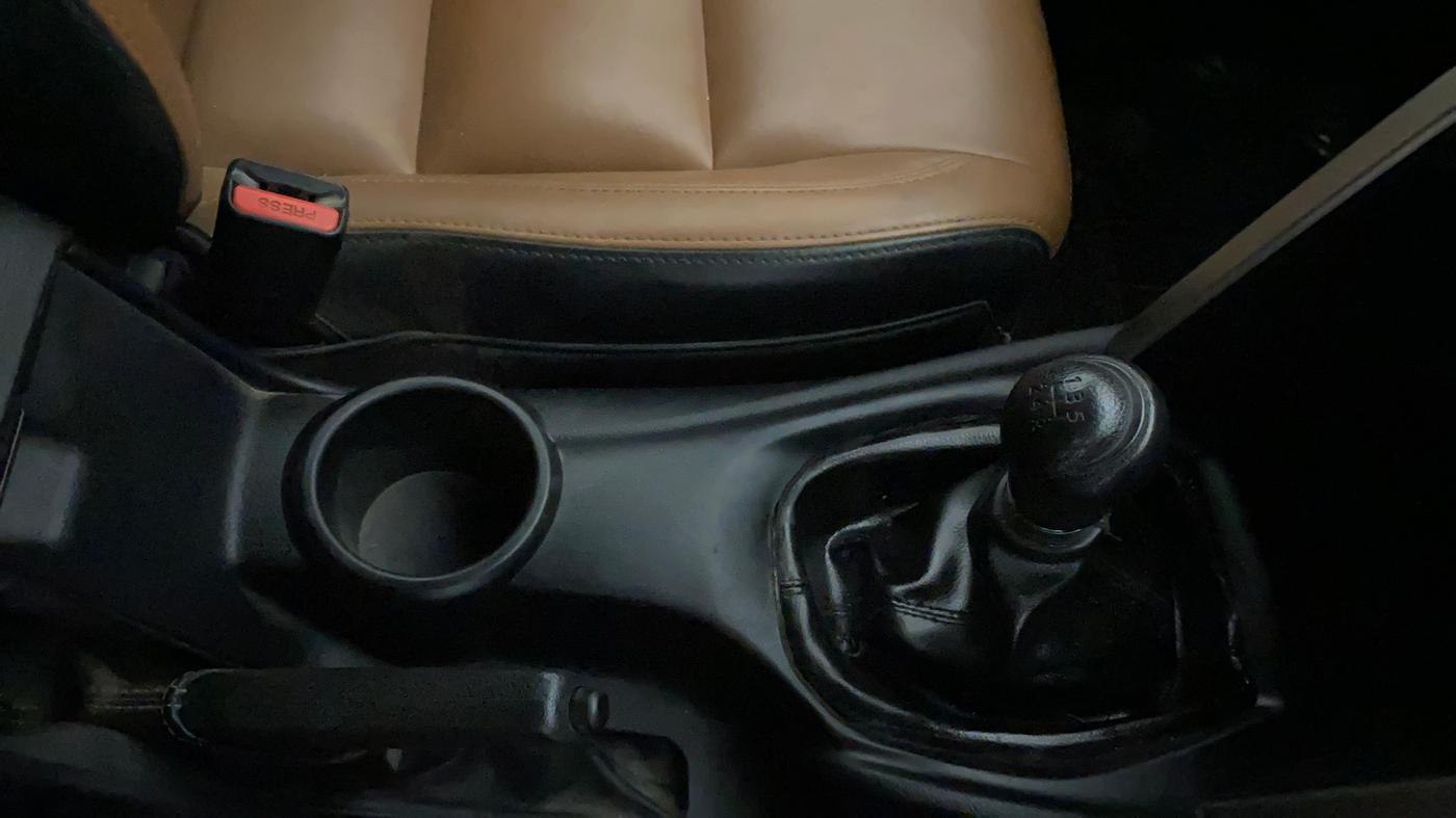 2018 Toyota Innova Crysta 2.7 GX 7 STR MT, Petrol, Manual, 92,265 km, Gear Lever
