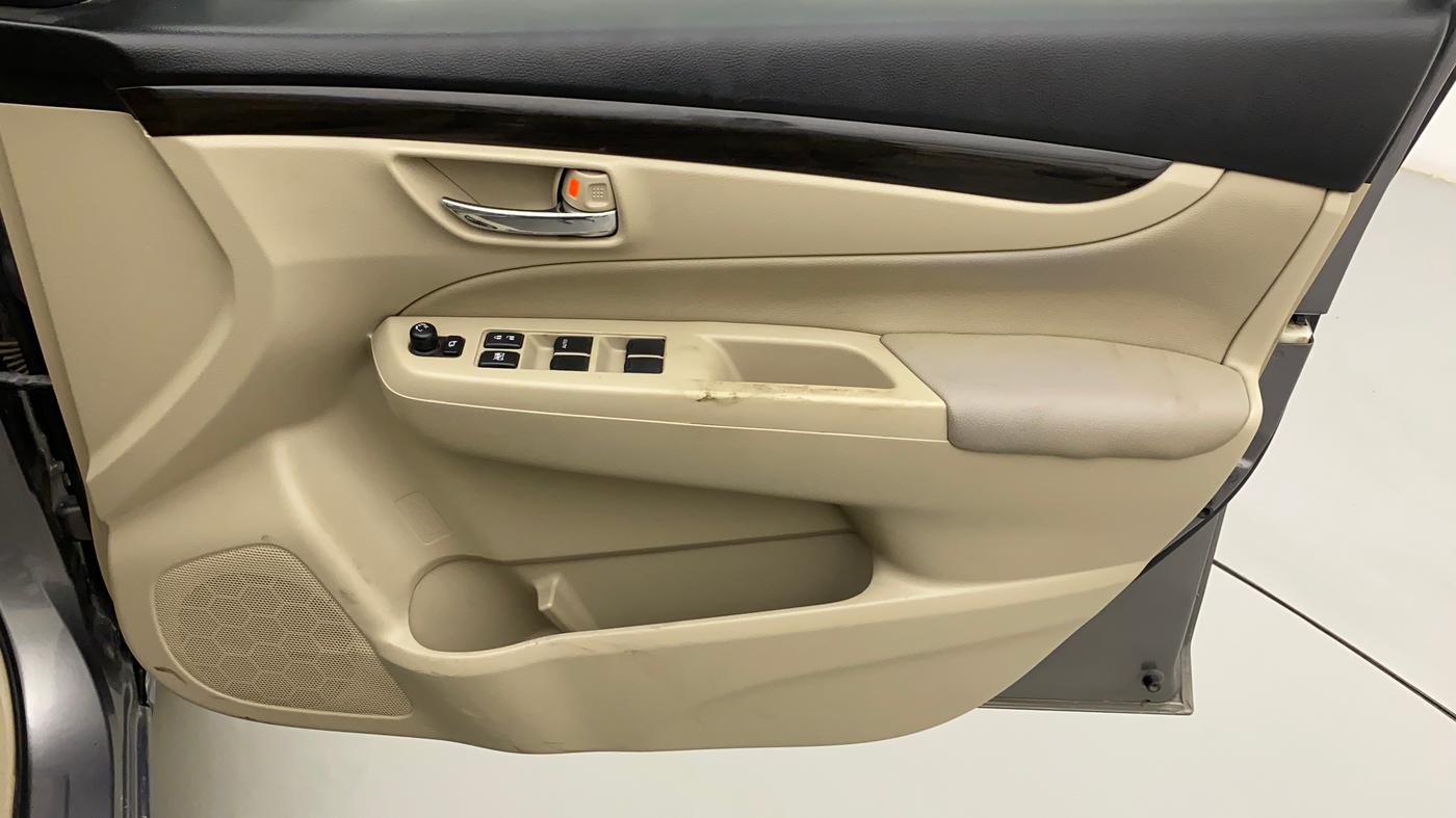 2015 Maruti Ciaz ZXI, Petrol, Manual, 75,992 km, Driver Side Door Panels Control