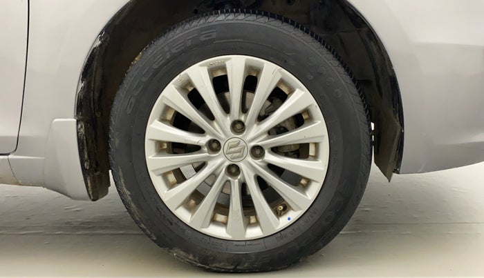 2015 Maruti Ciaz ZXI, Petrol, Manual, 75,992 km, Right Front Wheel