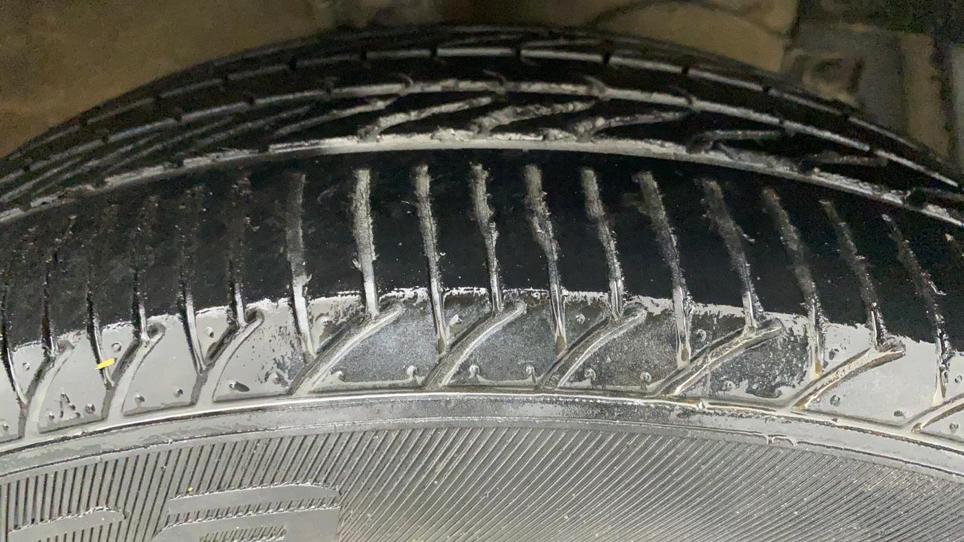 2015 Maruti Ciaz ZXI, Petrol, Manual, 75,992 km, Right Front Tyre Tread