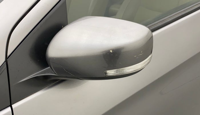 2015 Maruti Ciaz ZXI, Petrol, Manual, 75,992 km, Left rear-view mirror - Minor scratches