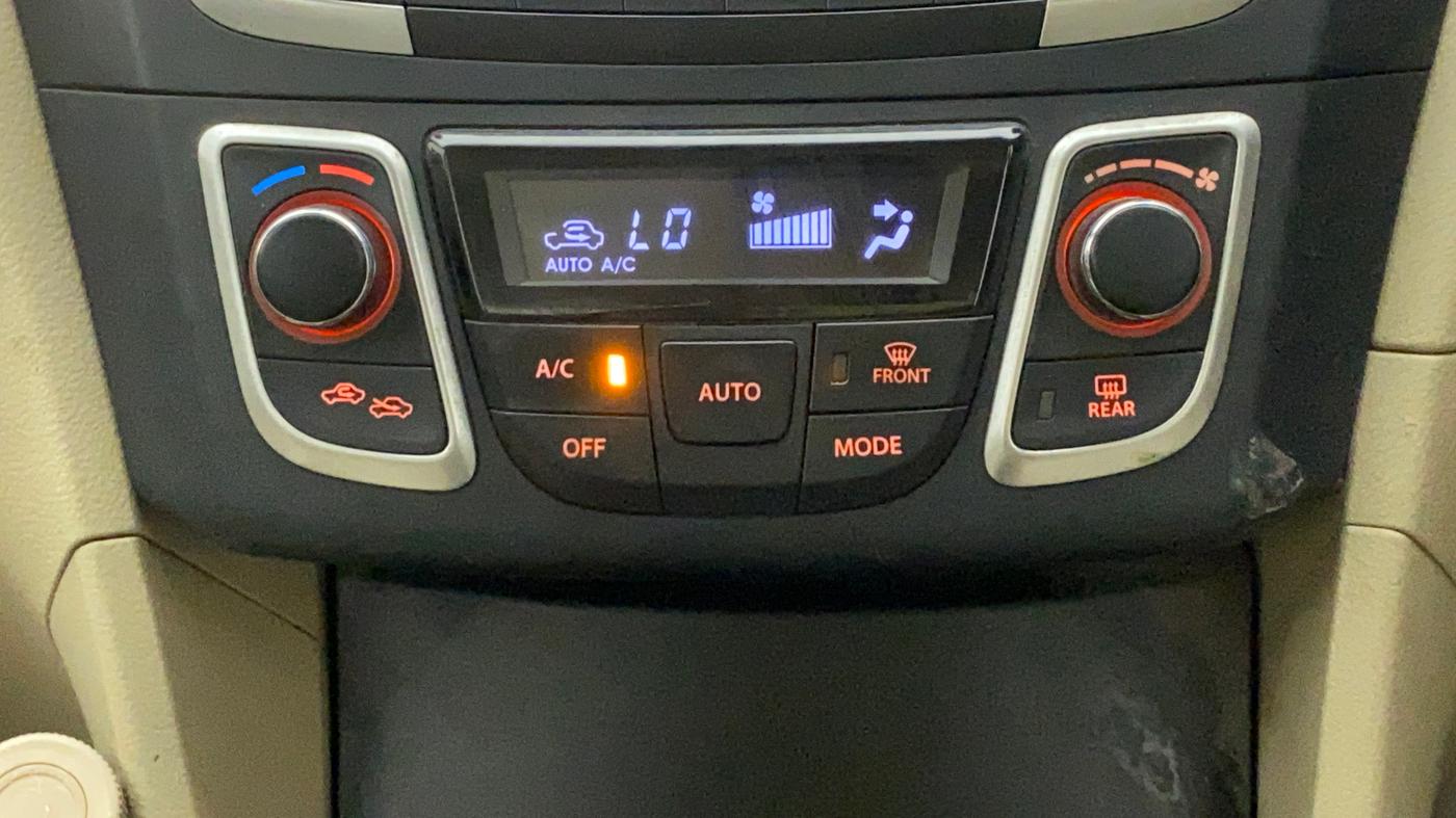 2015 Maruti Ciaz ZXI, Petrol, Manual, 75,992 km, Automatic Climate Control