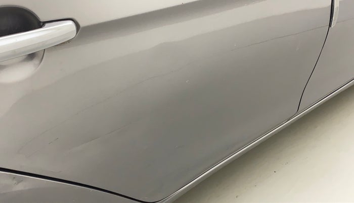 2015 Maruti Ciaz ZXI, Petrol, Manual, 75,992 km, Right rear door - Slightly dented