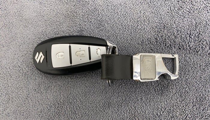 2015 Maruti Ciaz ZXI, Petrol, Manual, 75,992 km, Key Close Up