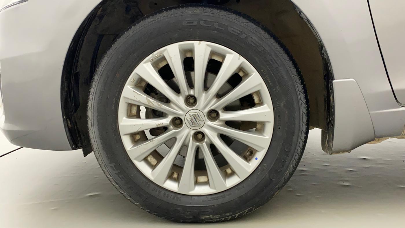 2015 Maruti Ciaz ZXI, Petrol, Manual, 75,992 km, Left Front Wheel