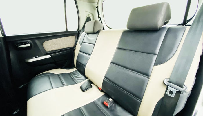 2016 Maruti Wagon R 1.0 VXI AMT, Petrol, Automatic, 46,011 km, Right Side Rear Door Cabin