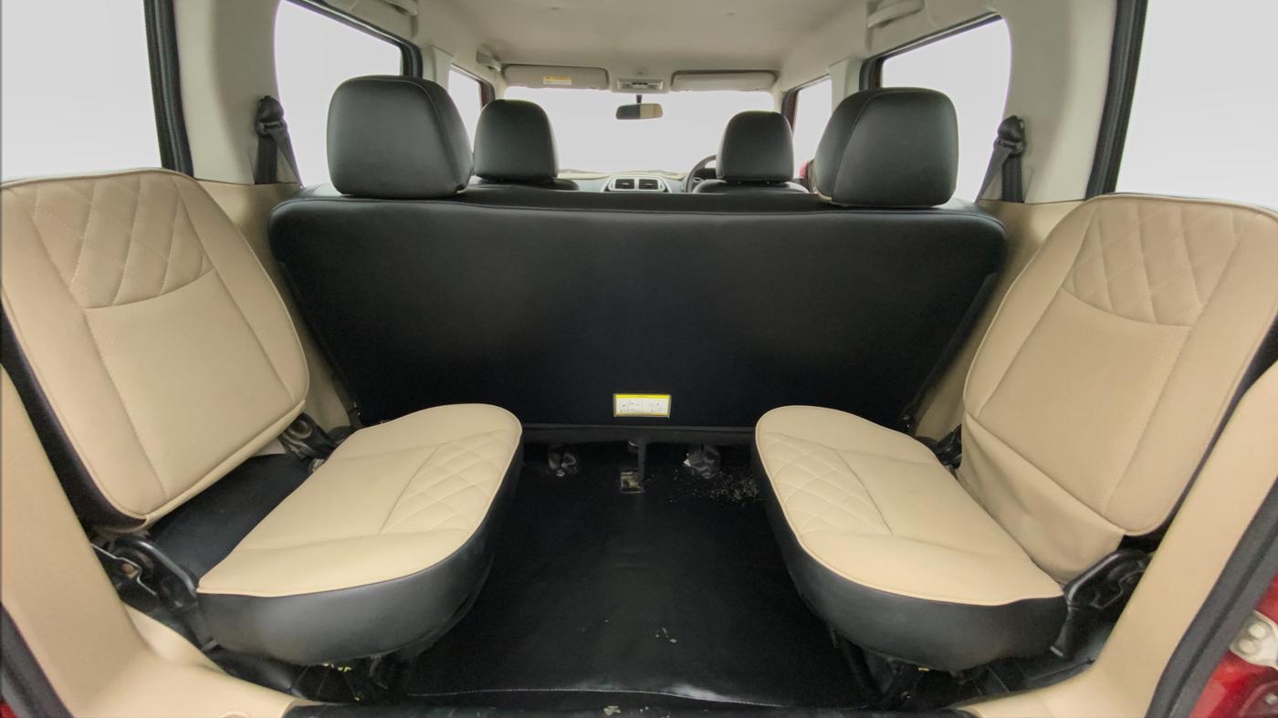 2018 Mahindra TUV300 T 10 AT, Diesel, Automatic, 58,192 km, Third Seat Row ( optional )