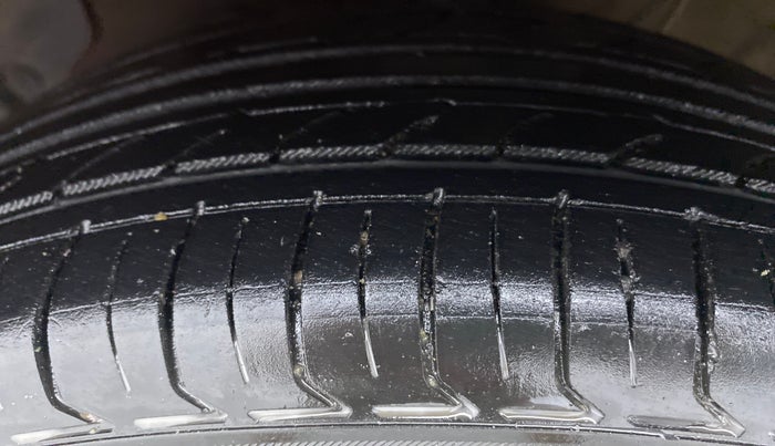 2019 Hyundai NEW SANTRO SPORTZ 1.1, Petrol, Manual, 20,630 km, Left Front Tyre Tread