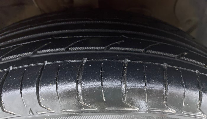 2019 Hyundai NEW SANTRO SPORTZ 1.1, Petrol, Manual, 20,630 km, Right Front Tyre Tread