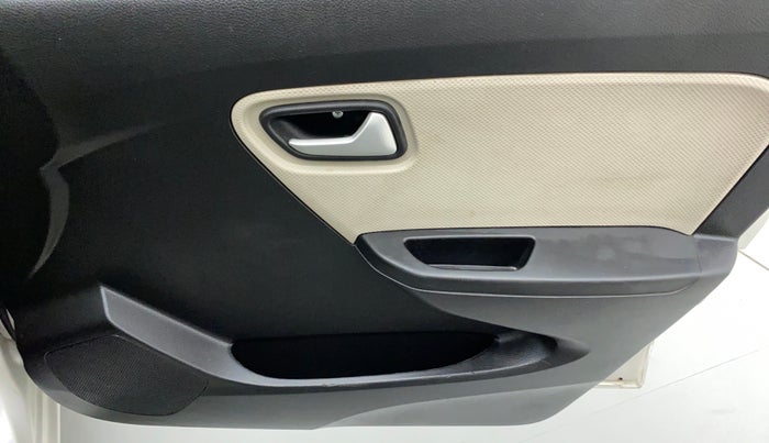 2020 Maruti Alto VXI, Petrol, Manual, 28,696 km, Driver Side Door Panels Control