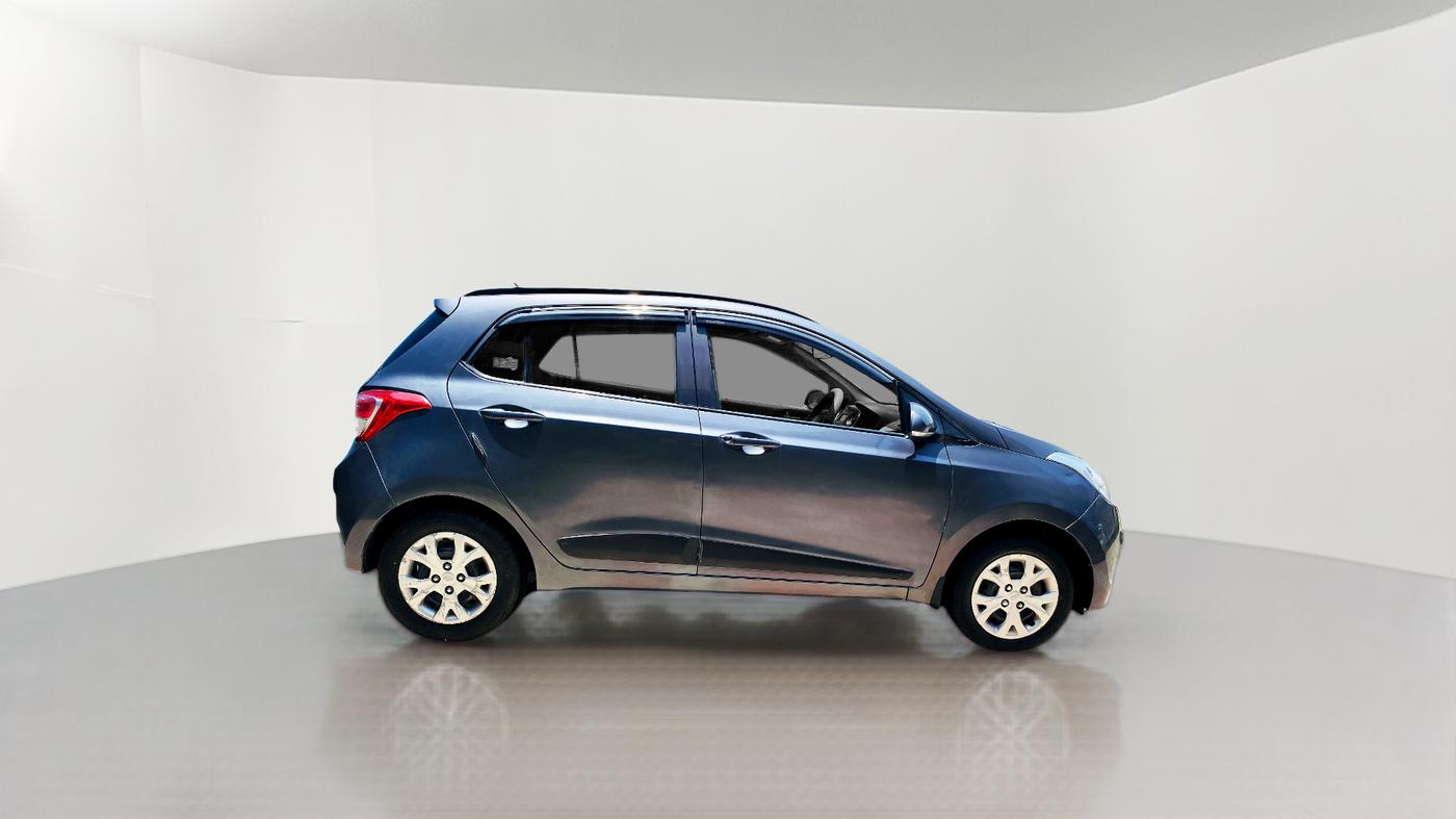 2016 Hyundai Grand i10 SPORTZ 1.2 KAPPA VTVT, Petrol, Manual, 37,711 km, Right Side View
