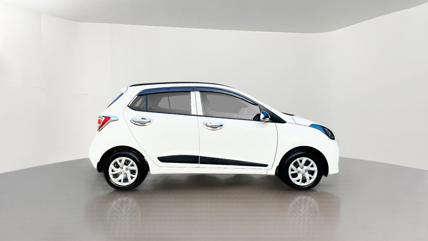2018 Hyundai Grand i10 SPORTZ 1.2 KAPPA VTVT, Petrol, Manual, 17,167 km, Right Side View