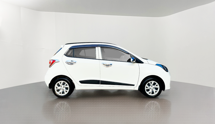 2018 Hyundai Grand i10 SPORTZ 1.2 KAPPA VTVT, Petrol, Manual, 17,167 km, Right Side View