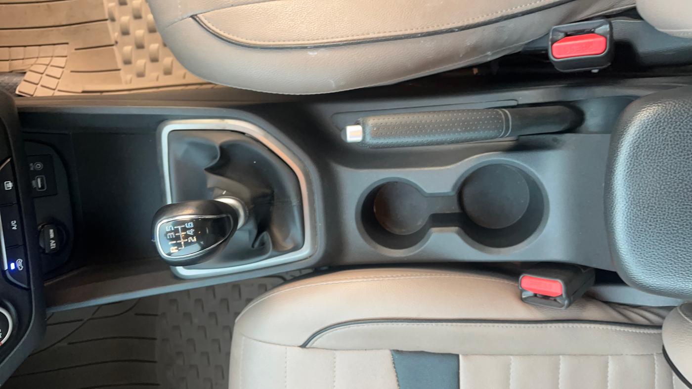 2015 Hyundai Creta S 1.6 PETROL, Petrol, Manual, 82,813 km, Gear Lever