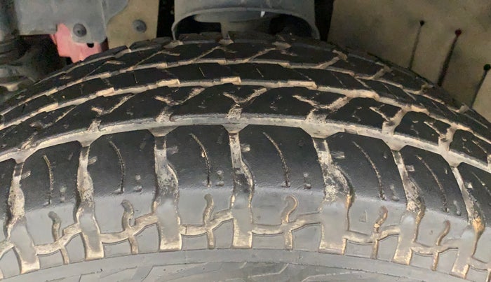2022 Mahindra Thar LX D 4WD MT CONVERTIBLE, Diesel, Manual, 40,135 km, Left Front Tyre Tread