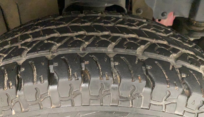 2022 Mahindra Thar LX D 4WD MT CONVERTIBLE, Diesel, Manual, 40,135 km, Right Front Tyre Tread
