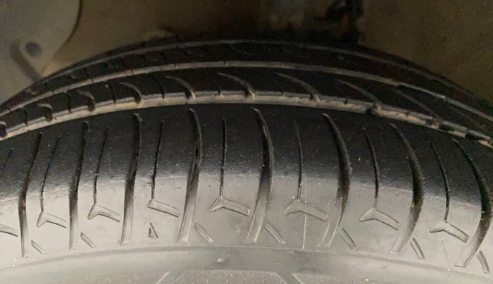 2019 Hyundai Grand i10 SPORTZ 1.2 KAPPA VTVT, Petrol, Manual, 64,501 km, Left Front Tyre Tread