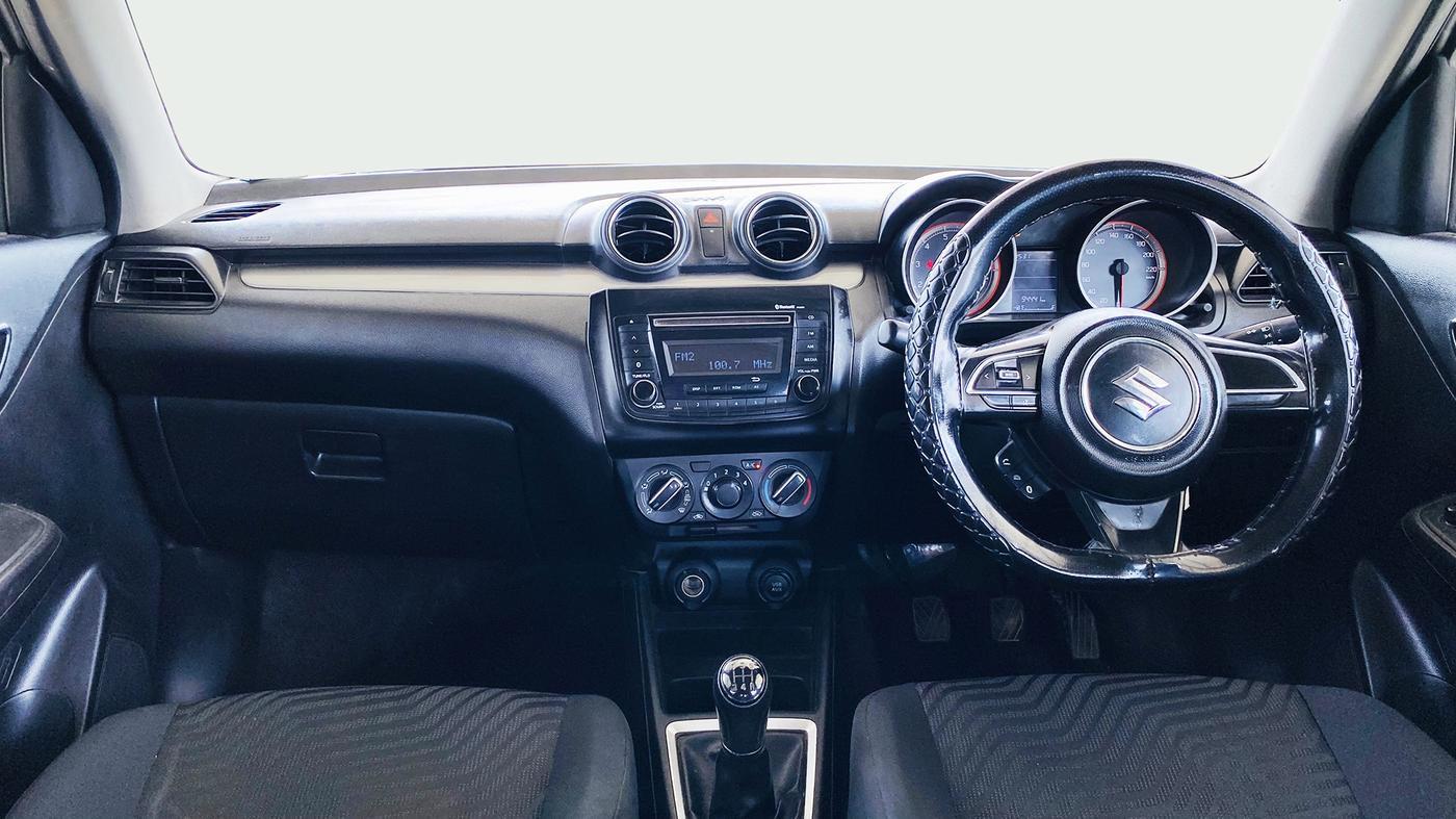 2018 Maruti Swift VXI D, Petrol, Manual, 94,450 km, Dashboard