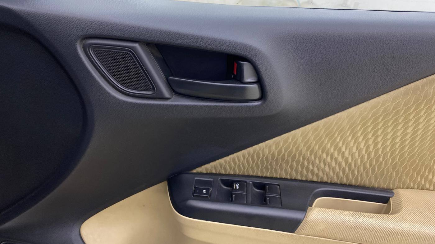 2014 Honda City 1.5L I-VTEC E MT, Petrol, Manual, 55,442 km, Driver Side Door Panels Control