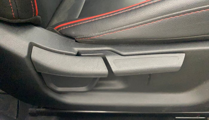 2022 Hyundai NEW I20 N LINE N8 1.0 TURBO GDI IMT, Petrol, Manual, 20,683 km, Driver Side Adjustment Panel