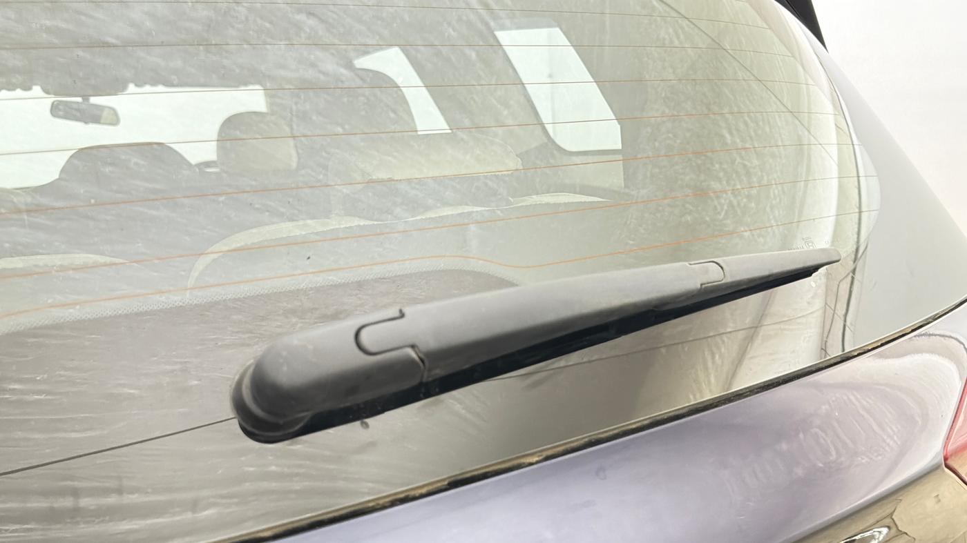 2025 Mahindra XUV700 AX 5 P MT 7 STR, Petrol, Manual, 4,742 km, Rear Wiper