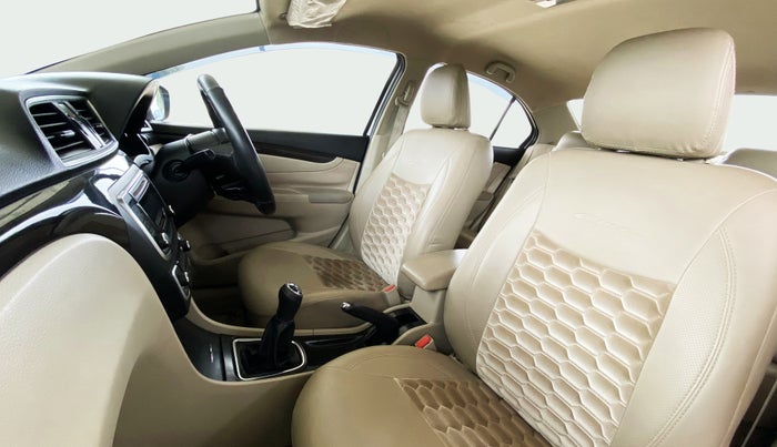 2016 Maruti Ciaz VDI+ SHVS, Diesel, Manual, 19,011 km, Right Side Front Door Cabin