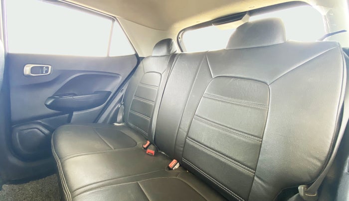 2021 Hyundai VENUE S MT 1.2 KAPPA, Petrol, Manual, 14,910 km, Right Side Rear Door Cabin